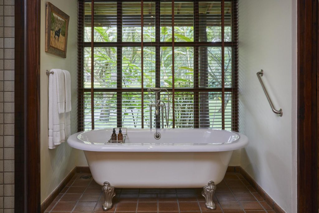 1741025221030_LEGENDARY-MERU-BATH-